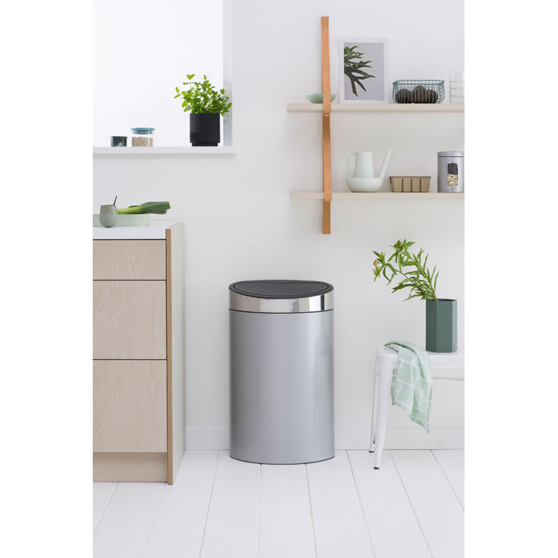 Touch Bin 40 liter, Brabantia - metallic grijs