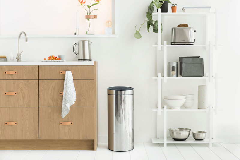 Touch bin New 30 liter, Brabantia - chroom